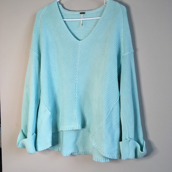 SOLD✔️10/21: Free People La Brea V-Neck Sweater - Picture 10 of 10
